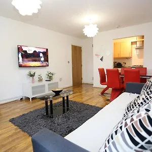 Apartment Bridge House, London