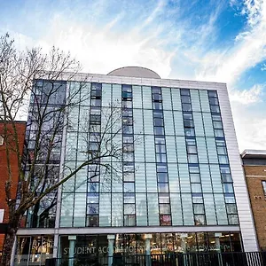 https://davies-court.cambridgehotelsuk.com